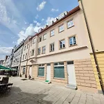 Moderne Wohnung Im Zentrum Der Altstadt - Altbau Flair, Wlan